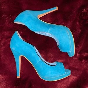🆕Charming Charlie Turquoise Heels